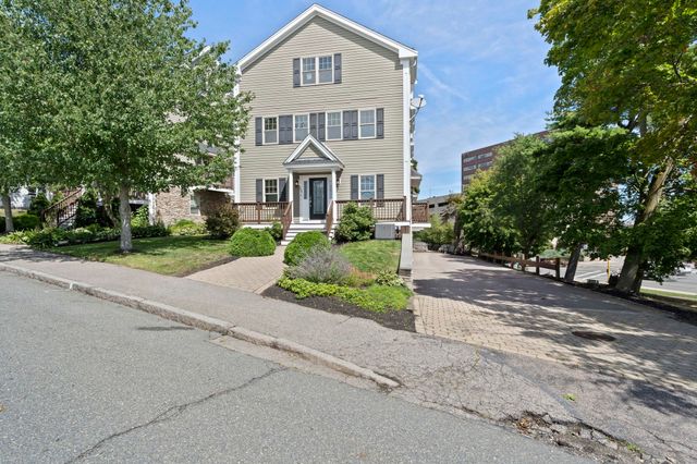 248 Presidents Ln 6, Quincy, MA 02169