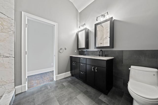 248 Presidents Ln 6, Quincy, MA 02169