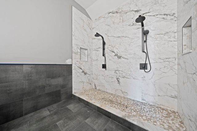 248 Presidents Ln 6, Quincy, MA 02169
