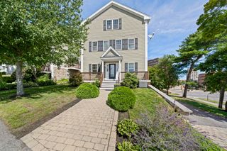 248 Presidents Ln 6, Quincy, MA 02169