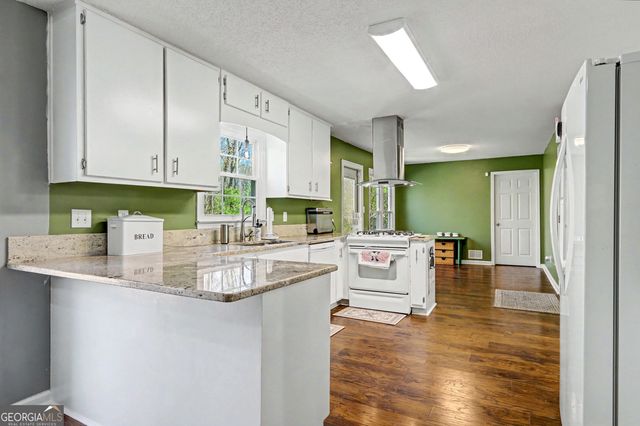 285 Creekside Way, Mcdonough, GA 30252