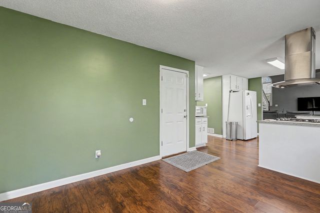 285 Creekside Way, Mcdonough, GA 30252