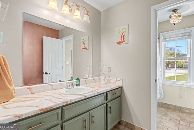 285 Creekside Way, Mcdonough, GA 30252