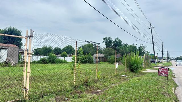 1916 Peachwood Drive, Pasadena, TX 77502