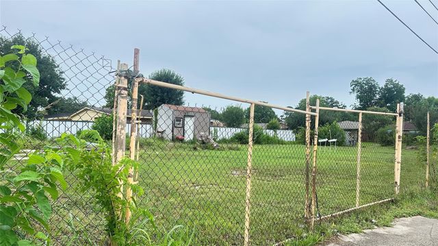 1916 Peachwood Drive, Pasadena, TX 77502