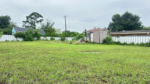 1916 Peachwood Drive, Pasadena, TX 77502