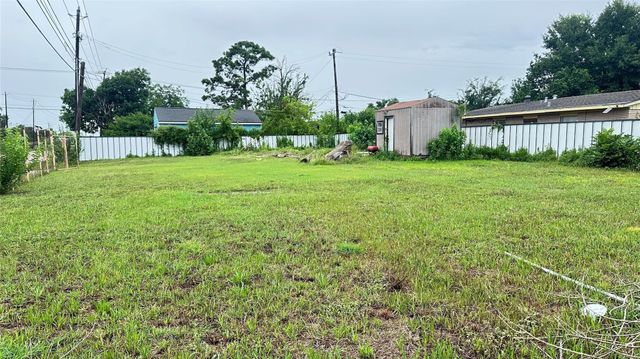 1916 Peachwood Drive, Pasadena, TX 77502
