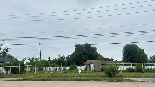 1916 Peachwood Drive, Pasadena, TX 77502