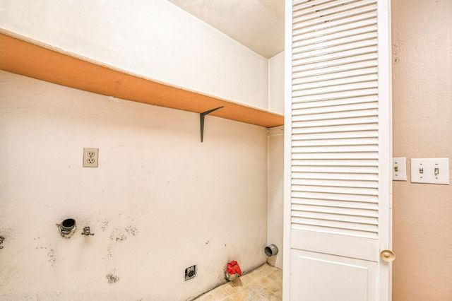 2434 Yerba Street, Selma, CA 93662