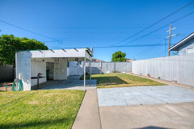 2434 Yerba Street, Selma, CA 93662