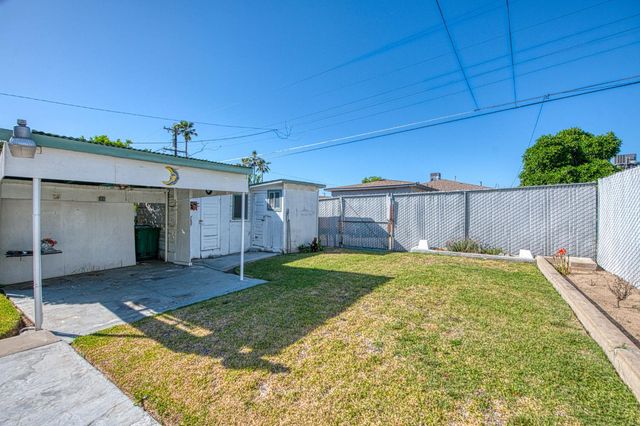 2434 Yerba Street, Selma, CA 93662