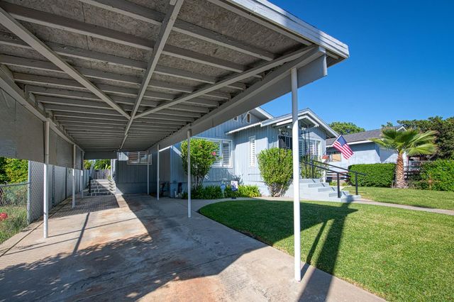 2434 Yerba Street, Selma, CA 93662
