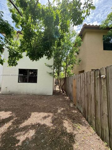 156 NE 24th Ave, Homestead, FL 33033