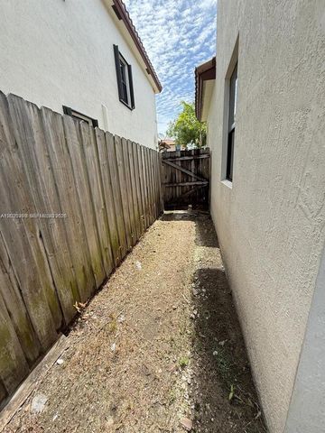 156 NE 24th Ave, Homestead, FL 33033