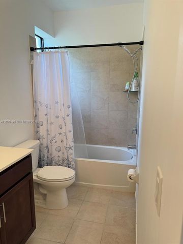 156 NE 24th Ave, Homestead, FL 33033