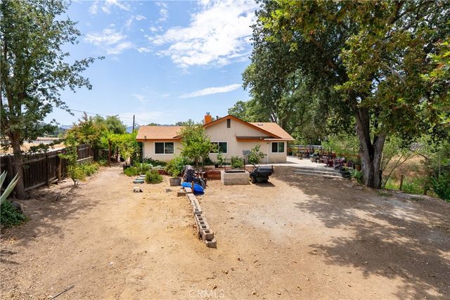 9265 Linden Avenue, Atascadero, CA 93422