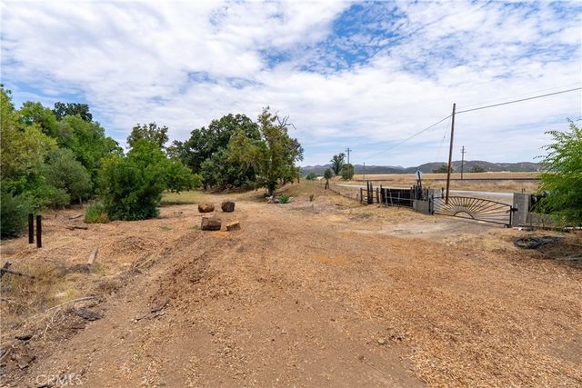 9265 Linden Avenue, Atascadero, CA 93422