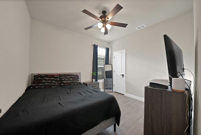312 Frenchpark Drive, Fort Worth, TX 76052