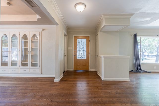 352 TUTTLE RD, Terrell Hills, TX 78209
