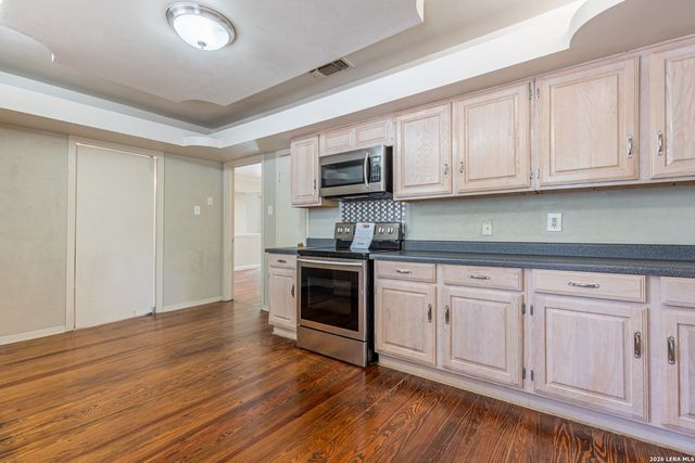 352 TUTTLE RD, Terrell Hills, TX 78209
