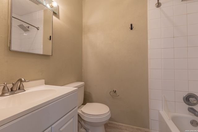 352 TUTTLE RD, Terrell Hills, TX 78209