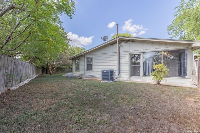 352 TUTTLE RD, Terrell Hills, TX 78209