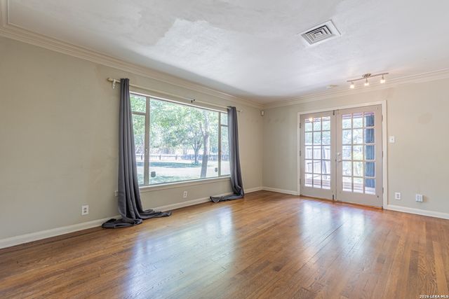 352 TUTTLE RD, Terrell Hills, TX 78209