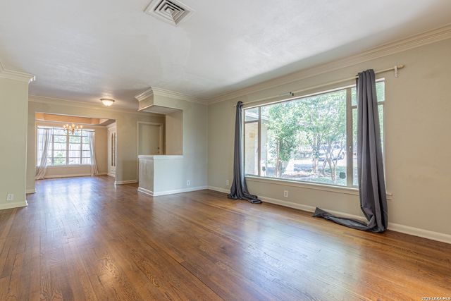352 TUTTLE RD, Terrell Hills, TX 78209