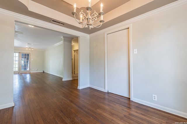 352 TUTTLE RD, Terrell Hills, TX 78209