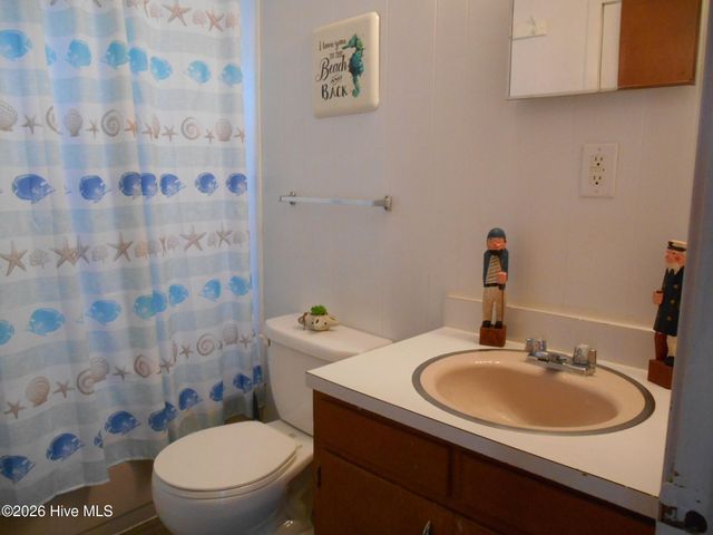 2108 E Oak Island Drive, Oak Island, NC 28465