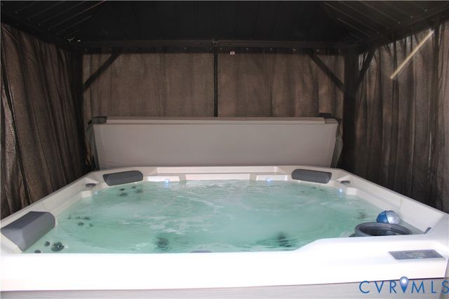 5113 Crossvine Dr, North Chesterfield, VA 23237