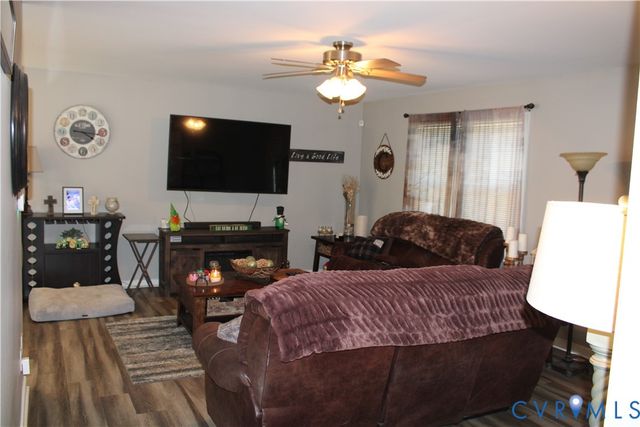 5113 Crossvine Dr, North Chesterfield, VA 23237