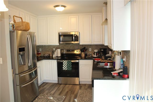 5113 Crossvine Dr, North Chesterfield, VA 23237