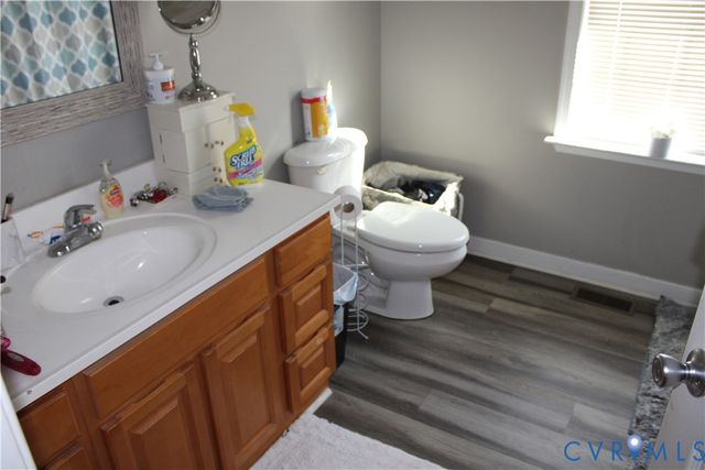 5113 Crossvine Dr, North Chesterfield, VA 23237