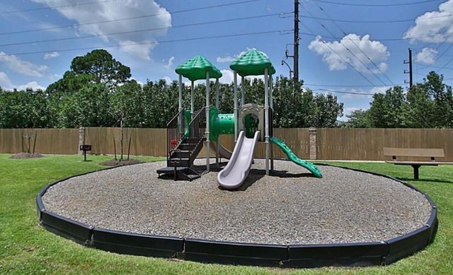 2203 Place Rebecca Lane C2, Houston, TX 77090