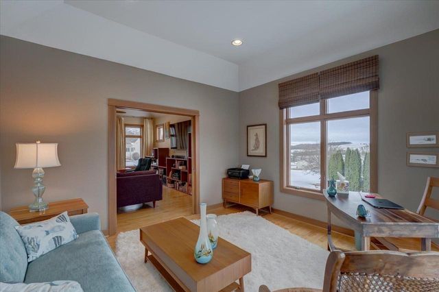 4873 Highwood Circle, Middleton, WI 53562