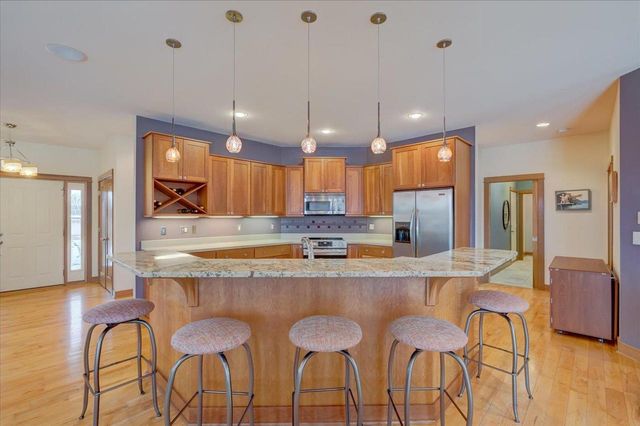 4873 Highwood Circle, Middleton, WI 53562