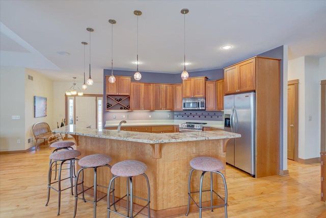 4873 Highwood Circle, Middleton, WI 53562