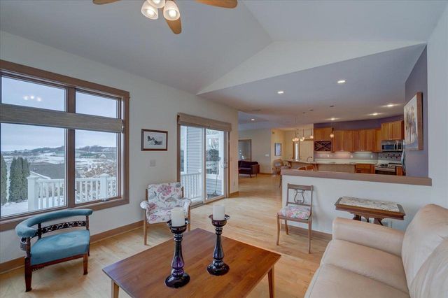 4873 Highwood Circle, Middleton, WI 53562