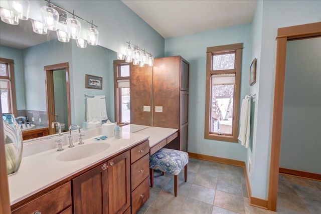 4873 Highwood Circle, Middleton, WI 53562