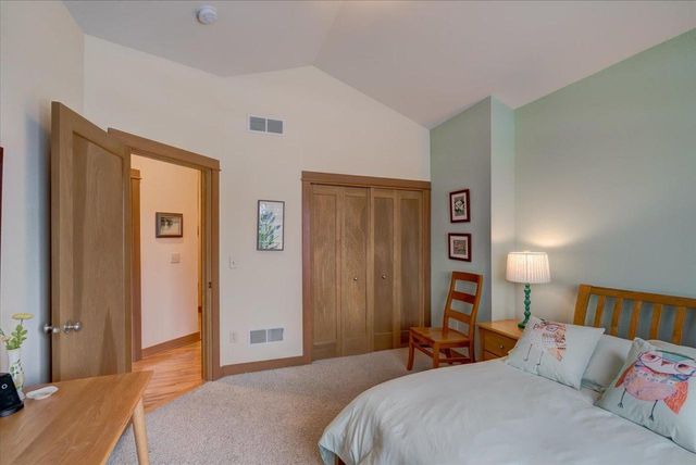 4873 Highwood Circle, Middleton, WI 53562