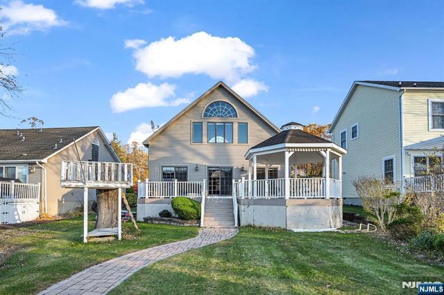 59 Forest Lake Drive, West Milford, NJ 07421