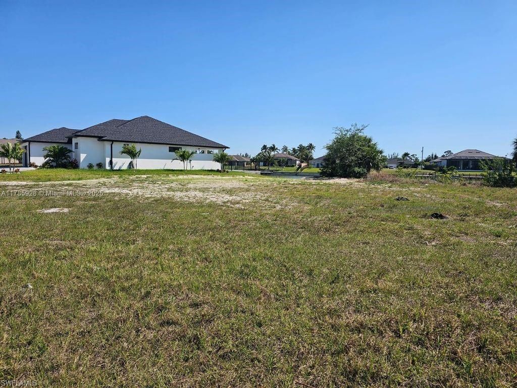 410 Nicholas PKWY E, CAPE CORAL, FL 33990 — photo 3
