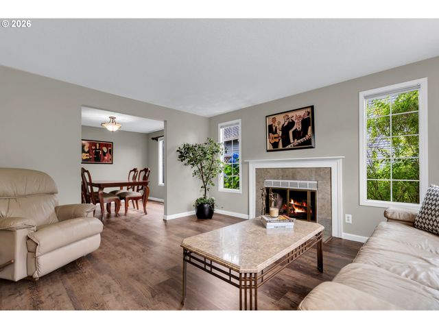 11541 Sw WOODLEE HEIGHTS Ct Sw, Portland, OR 97219