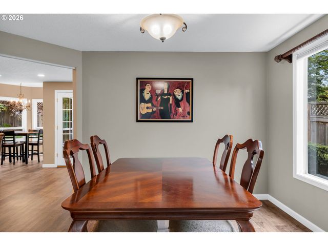 11541 Sw WOODLEE HEIGHTS Ct Sw, Portland, OR 97219