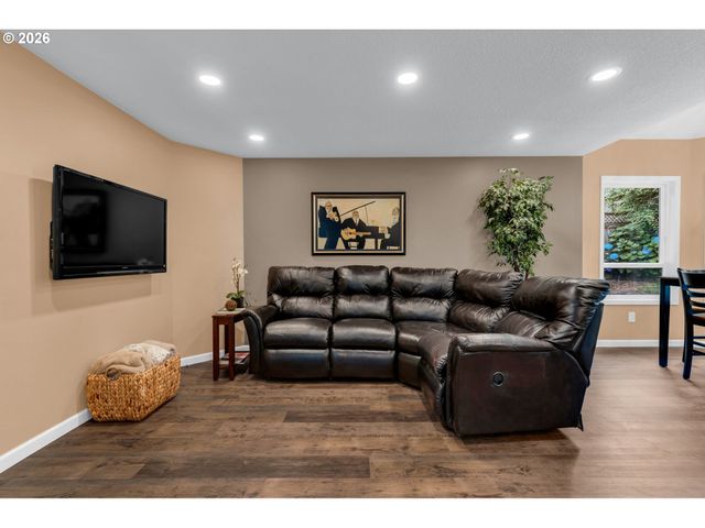 11541 Sw WOODLEE HEIGHTS Ct Sw, Portland, OR 97219