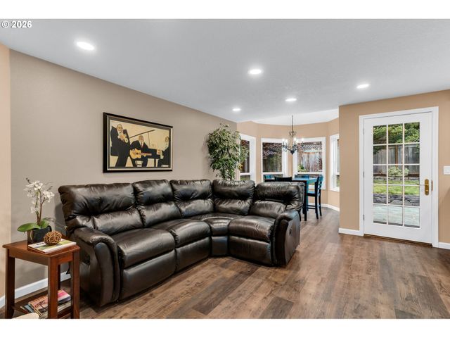 11541 Sw WOODLEE HEIGHTS Ct Sw, Portland, OR 97219