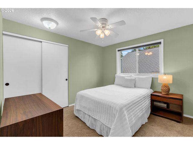 11541 Sw WOODLEE HEIGHTS Ct Sw, Portland, OR 97219