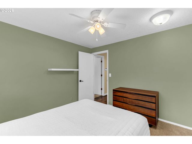 11541 Sw WOODLEE HEIGHTS Ct Sw, Portland, OR 97219