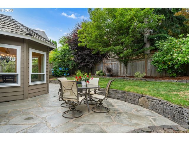 11541 Sw WOODLEE HEIGHTS Ct Sw, Portland, OR 97219